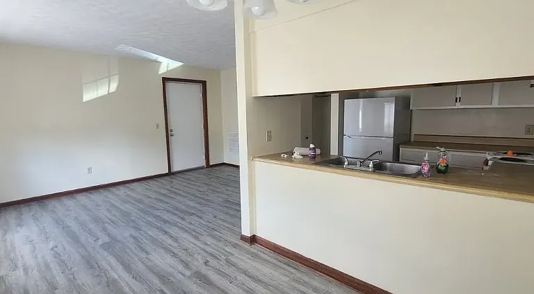 270 Wilbur Dr NE #F — Photo 1