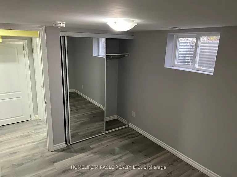 23 Jay Ct #LOWER — Photo 14