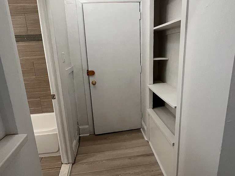 2225 Locust St #2R — Photo 8