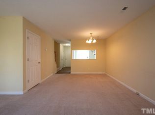 228 Saint Andrews Ln, Chapel Hill, NC 27517