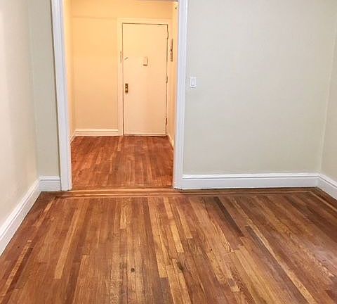 2nd image of 1466 Beach Ave APT 5