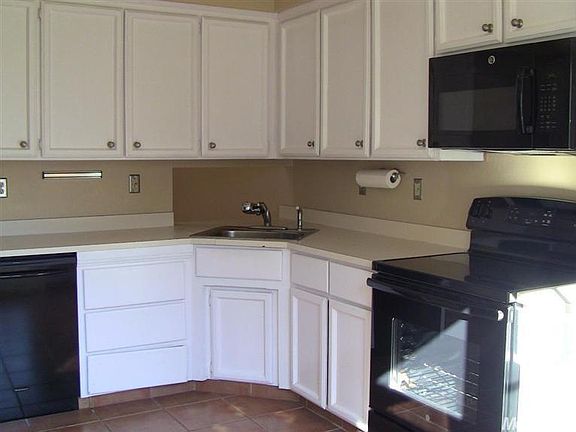 5th image of 5920 Meadowdale Dr