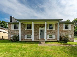 905 Glademill Dr, Kingsport, TN 37663