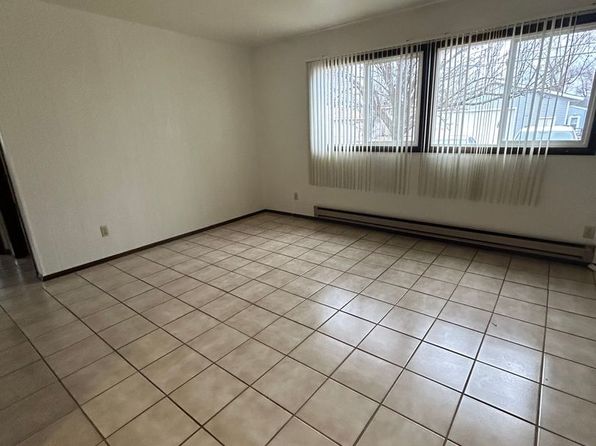 1728 La Crescent St #49