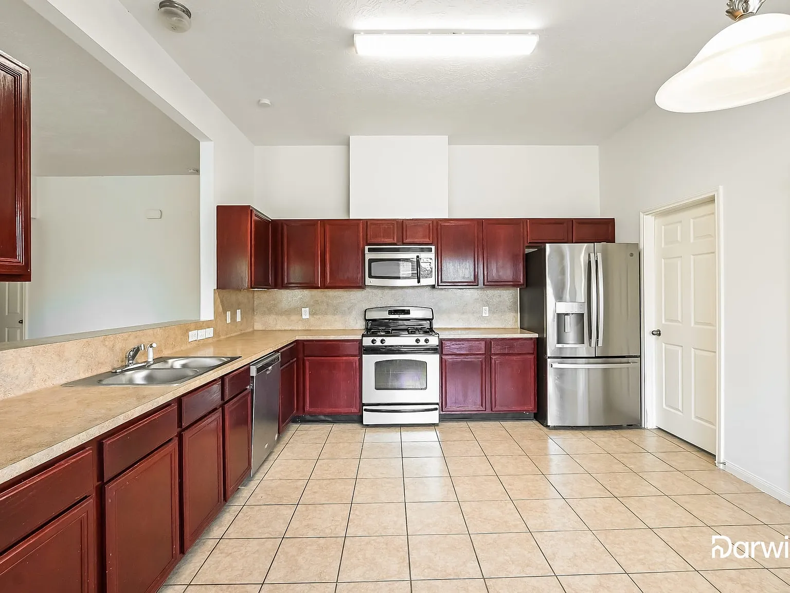 3 bed, 2.0 bath, 1495 sqft, $2,025 — Photo 4