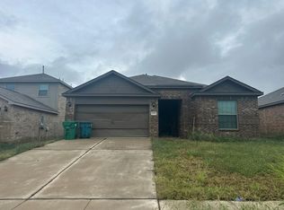 824 Mallorie Ln, Ferris, TX 75125