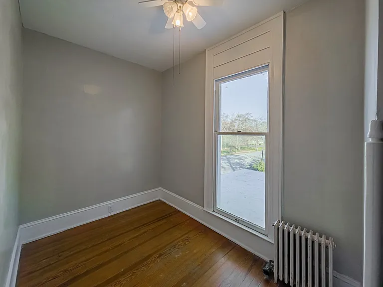 424 Park Ave N — Photo 17