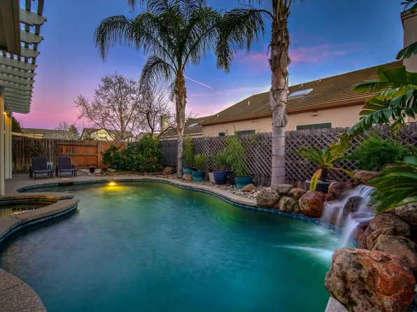 9004 Cobble Crest Dr, Sacramento, CA 95829
