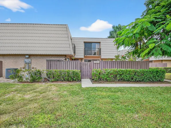 5033 50 Way, West Palm Beach, FL 33409