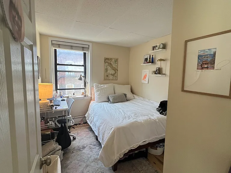 29 Clark St #4 — Photo 8