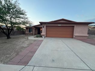 10051 E Falcon Point Dr, Tucson, AZ 85730