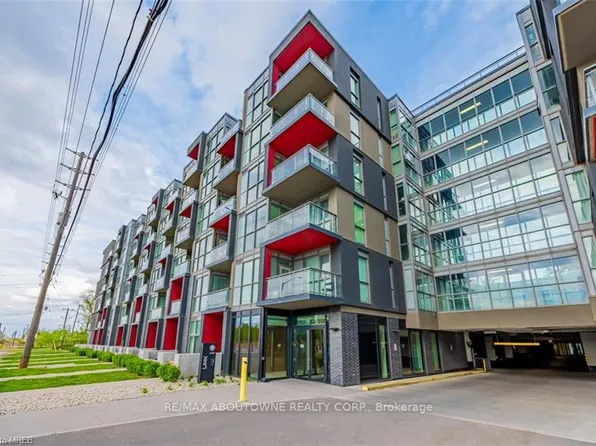 5240 Dundas St, Burlington, ON