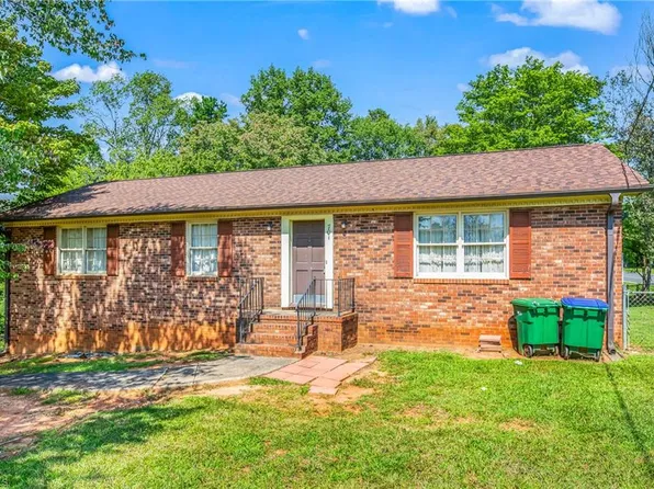 701 Crooked Run Rd, Rural Hall, NC 27045