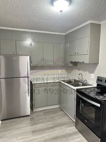 1 bed/ 1 bath Apartment — Photo 4