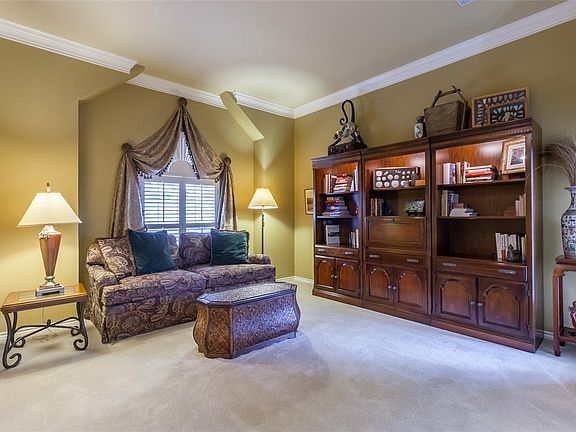 3rd image of 963 Mallard Dr