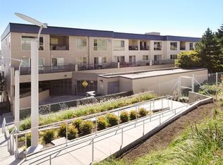 321 10th Ave S APT 608, Seattle, WA 98104