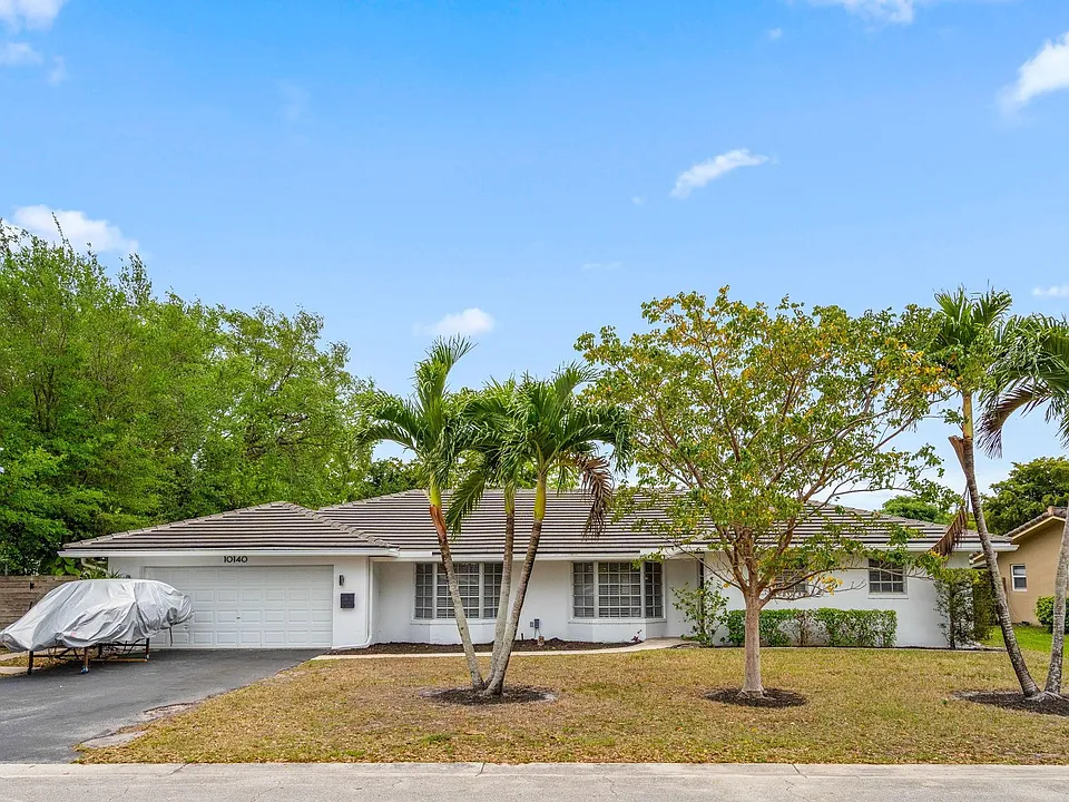 10140 NW 37th St