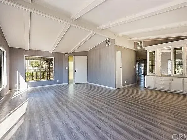 18950 Woodcrest Ln, Riverside, CA 92508