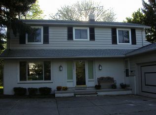 2424 Brentwood Rd, Beachwood, OH