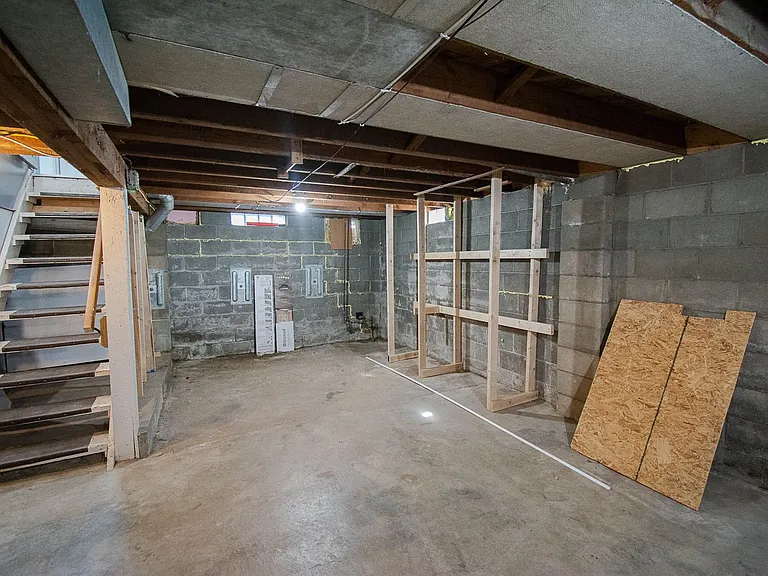 2041 14th St SE — Photo 19