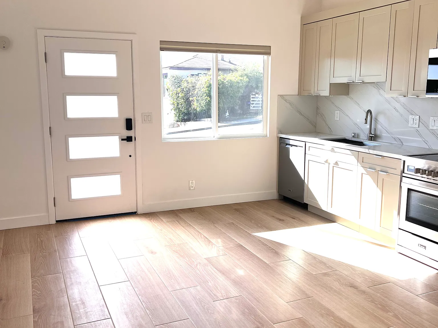 5844 Adelaide Ave — Photo 4