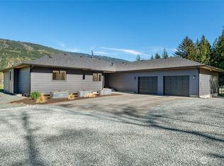 23850 Terrell Ln #A & B, Sedro Woolley, WA 98284