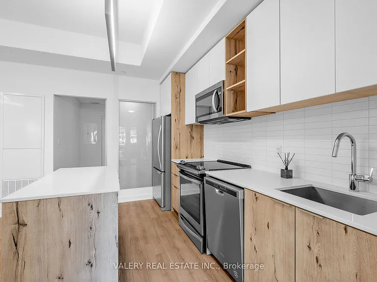 39 Niagara St #125 — Photo 5
