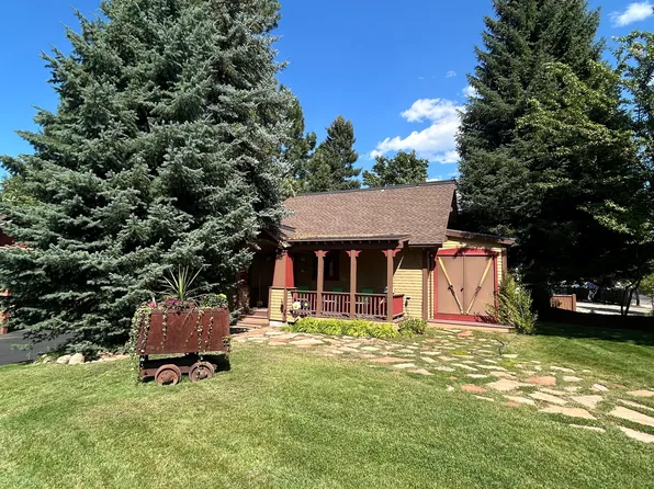141 1/2 E Lake St, McCall, ID 83638