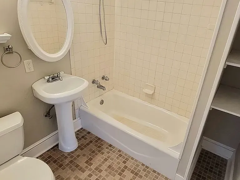 1724 Copeland St #4 — Photo 5