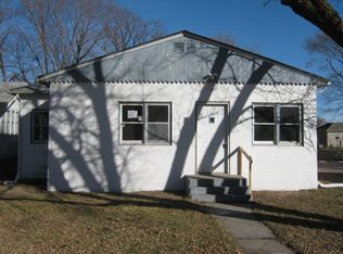 165 A St, Shelton, NE 68876