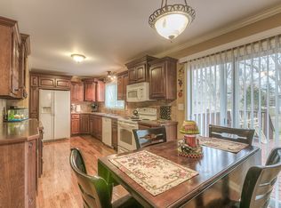 9423 Connell Dr, Overland Park, KS 66212