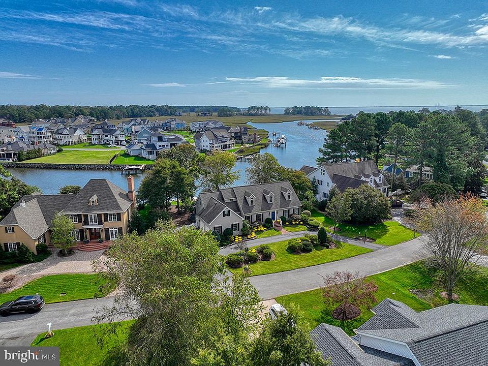1st image of 147 Torquay Ct