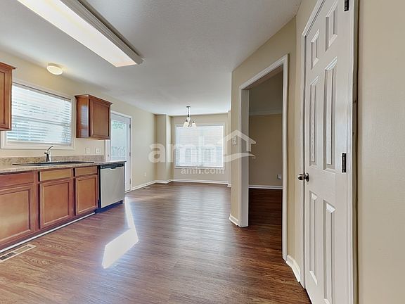 4th image of 3139 Champions Trail Ln