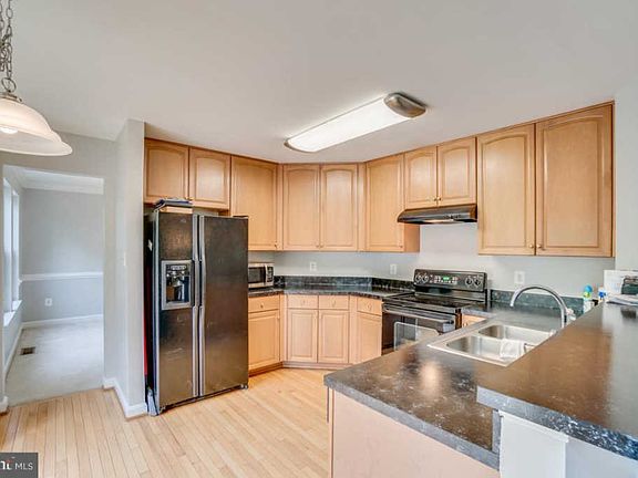 5th image of 11305 Old Holly Ln