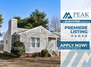 6318 Sledds Lake Rd, Mechanicsville, VA 23111