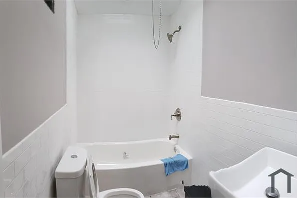 2811 Chalmers Ave — Photo 14