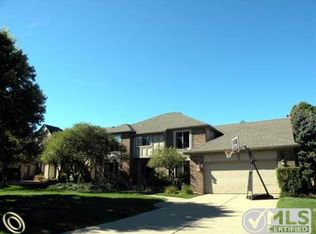 1475 Tacoma Dr, Rochester Hills, MI