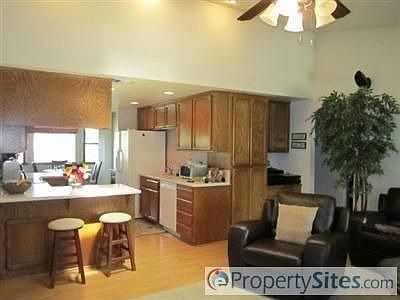 3rd image of 4770 Paradise Ct