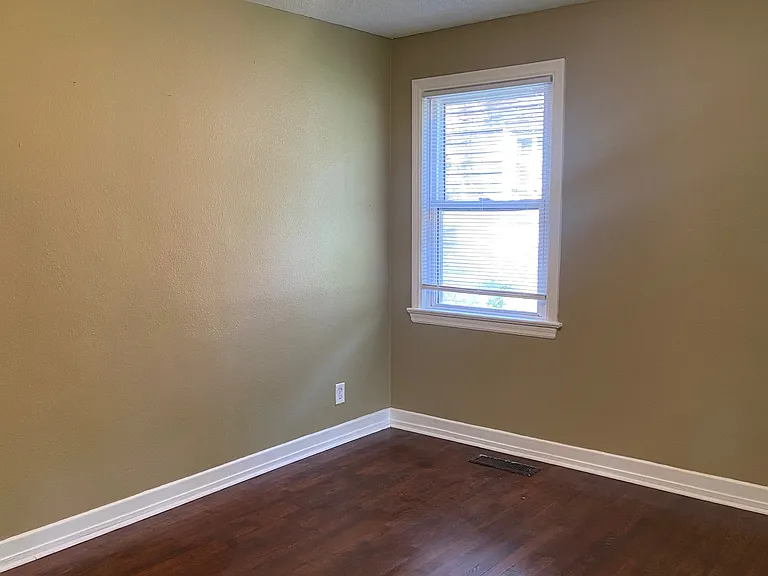 600 9th Ct S — Photo 11