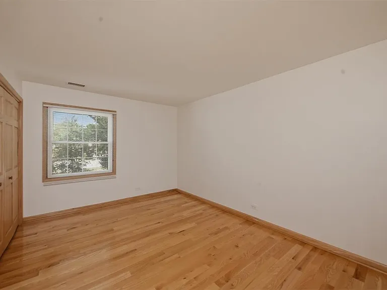 1671 Grosvenor Cir #C — Photo 15