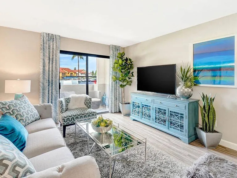 Altair Apartment Homes — Photo 10