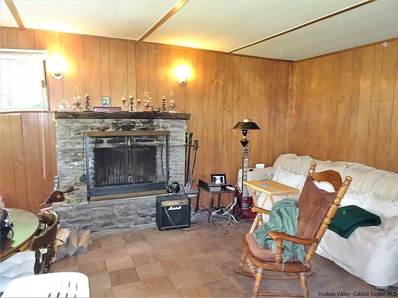 3rd image of 156 Glen Acres Spur