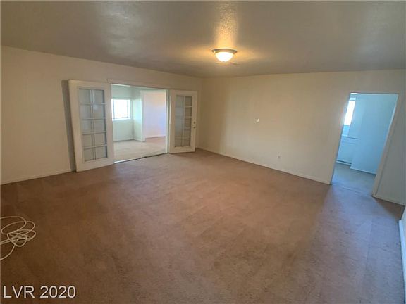 5th image of 4642 Scott Ave