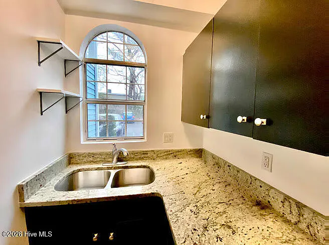 4240 Wilshire Blvd #102E — Photo 9
