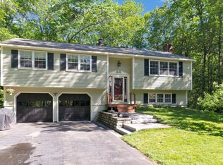 2 Birchcroff Ln, Saco, ME 04072