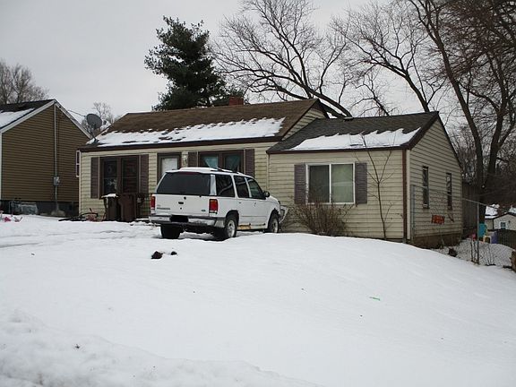 4th image of 121 Superior Ave