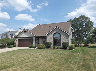 8635 Winchester Ridge Dr, Fort Wayne, IN 46819