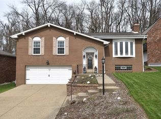 1063 Towervue Dr, Pittsburgh, PA