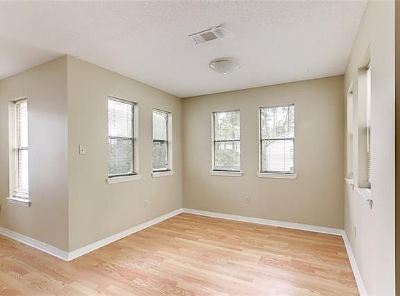5th image of 311 Teal Ct