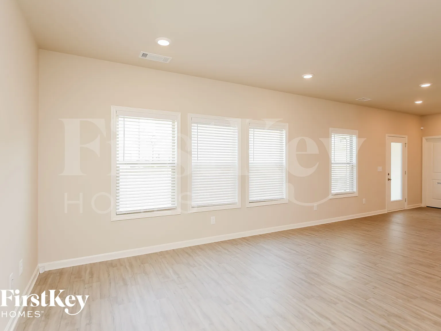 4 bed, 2.5 bath, 2489 sqft, $2,965 — Photo 3